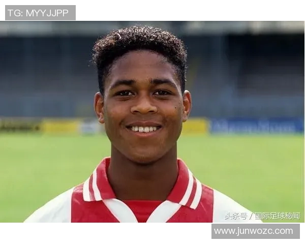 当足球巨星化身彩妆达人爆笑恶搞瞬间全场欢笑不断